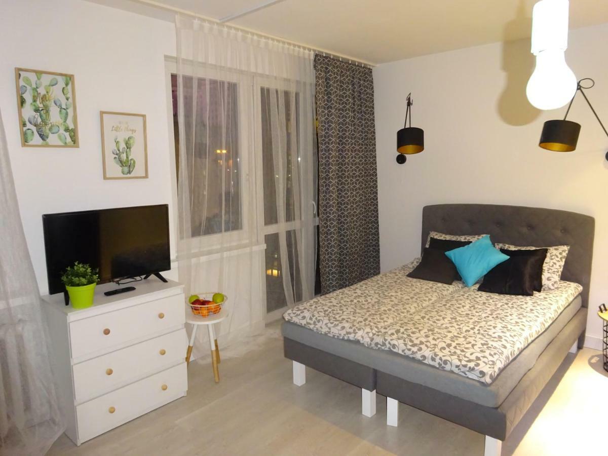 Apartament Nikola Warschau Exterior foto
